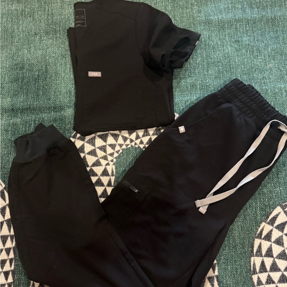 Figs Black Joggers with Light Gray Drawstring - Picture 1 of 3